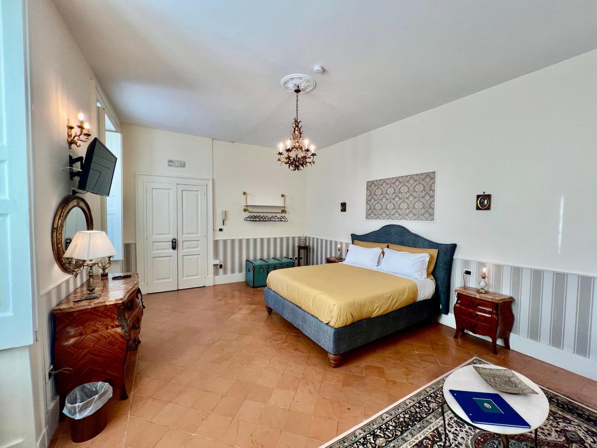 Casa Santangelo Suites Salerno Ngoại thất bức ảnh