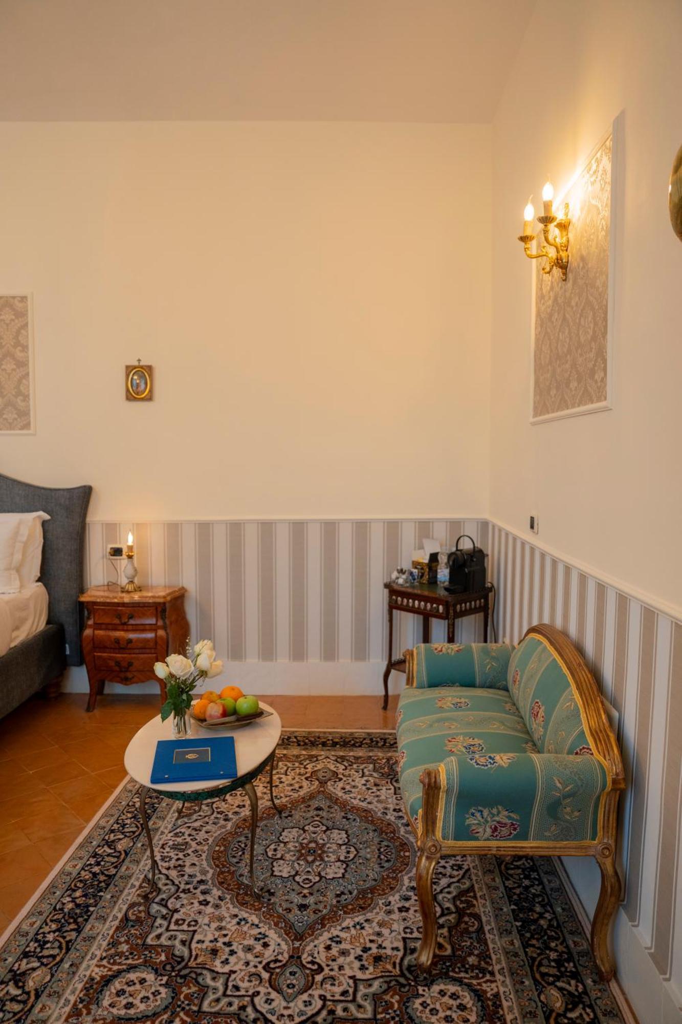 Casa Santangelo Suites Salerno Ngoại thất bức ảnh