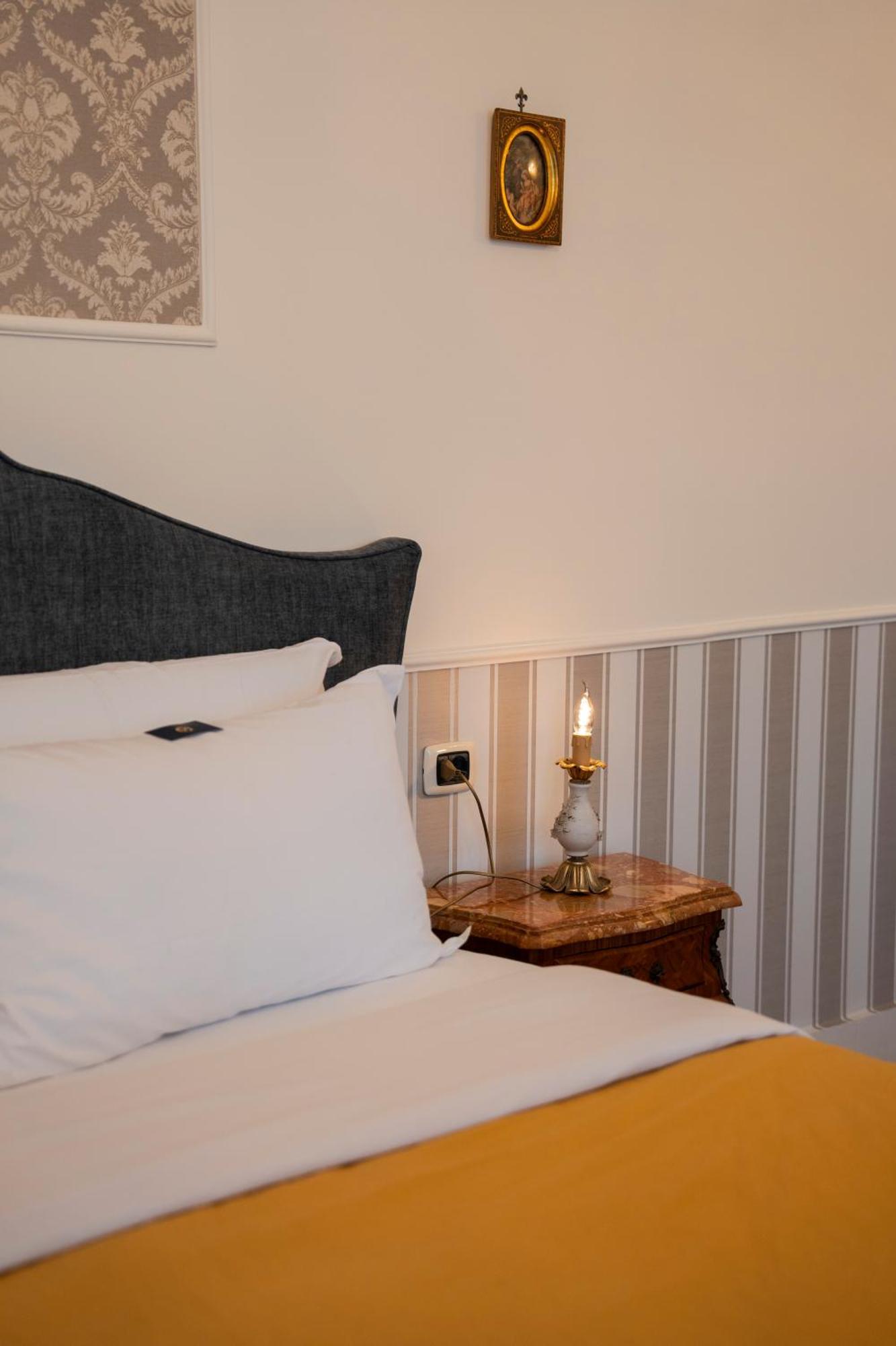 Casa Santangelo Suites Salerno Ngoại thất bức ảnh