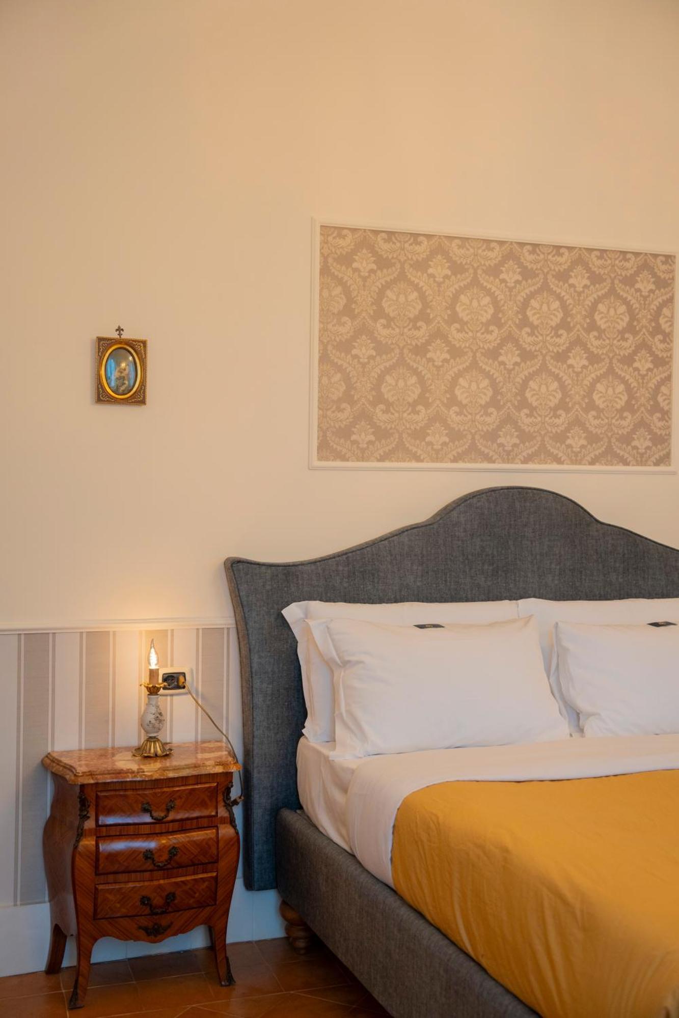 Casa Santangelo Suites Salerno Ngoại thất bức ảnh