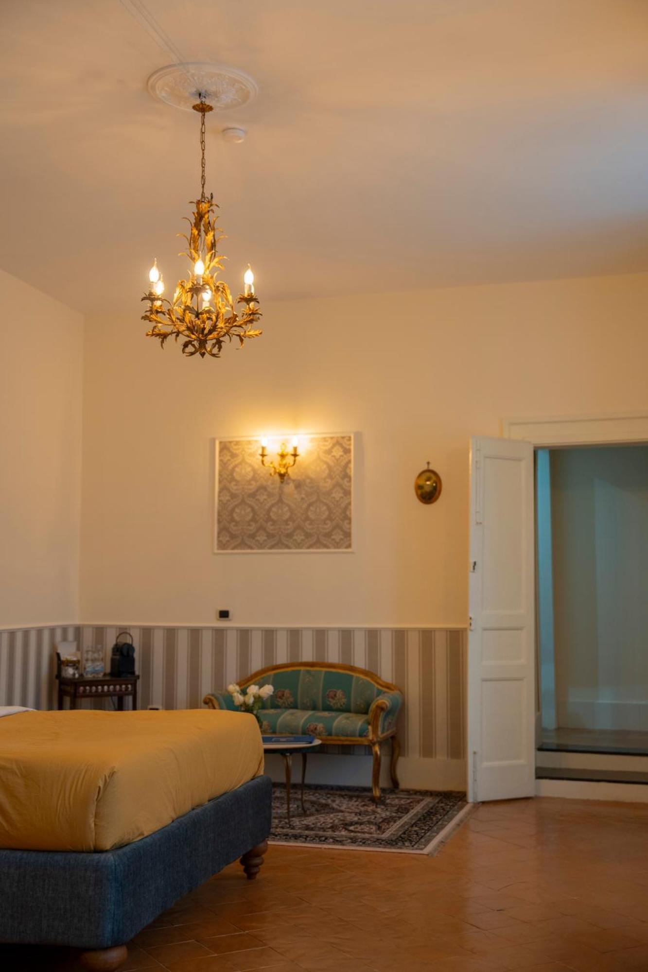 Casa Santangelo Suites Salerno Ngoại thất bức ảnh